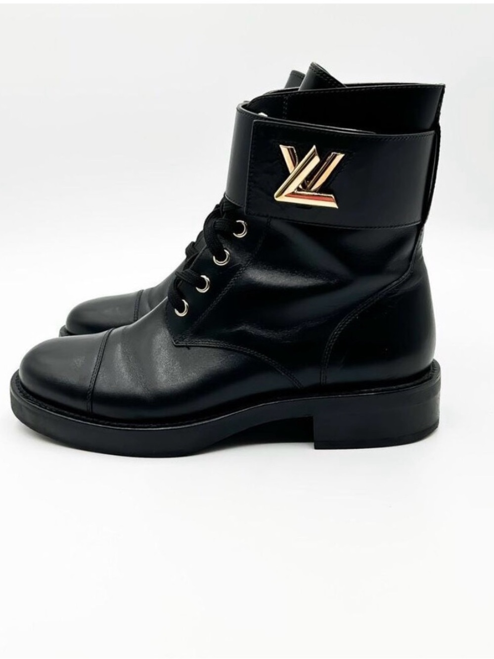 Authentic Louis Vuitton Wonderland Ranger Boot - Picture 4 of 8
